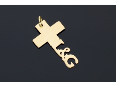 Bijuterii personalizate din aur - Cruciulita aur 14K cu orice nume la comanda